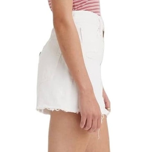 Levi’s High Waisted Mom Shorts In White 28 NWT - Picture 2 of 10